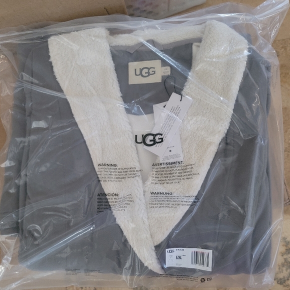 UGG Men's Kalib Robe - Picture 5 of 5